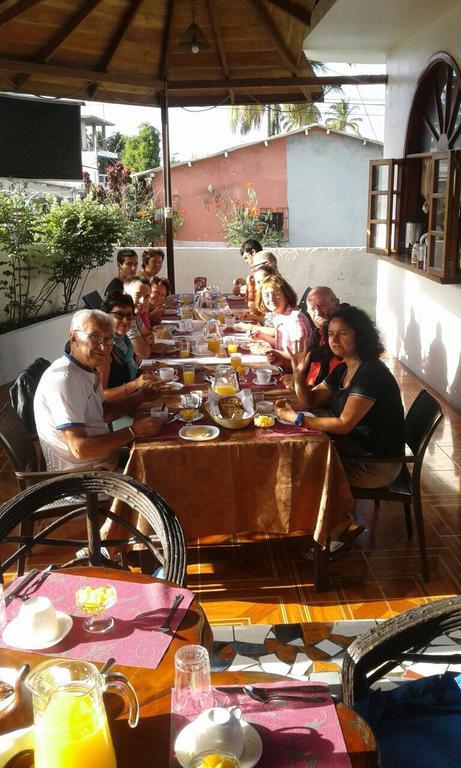 Las Gardenias Hotel Puerto Villamil Esterno foto